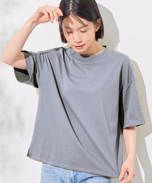 Viola e Viola(ヴィオラエヴィオラ)の「さらひやりコットン プチハイ5分袖Tシャツ(Tシャツ/カットソー・レディース・グレイッシュブルー/オレンジ/ホワイト/ブラック・LL/3L/M/L)」の3枚目の写真