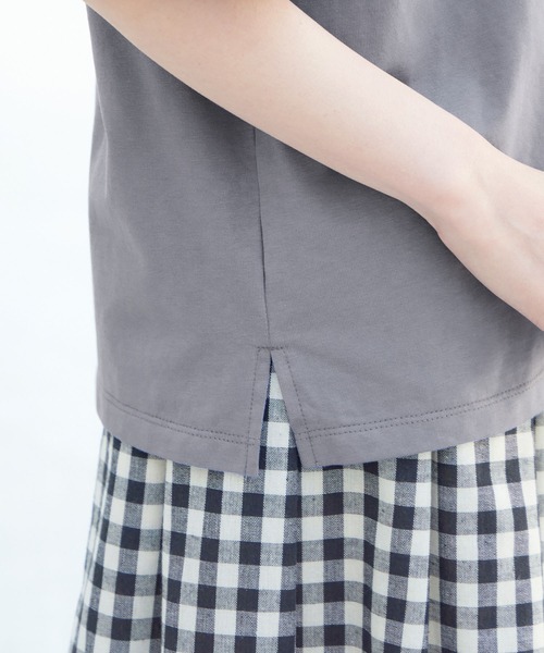 Viola e Viola(ヴィオラエヴィオラ)の「さらひやりコットン プチハイ5分袖Tシャツ(Tシャツ/カットソー・レディース・グレイッシュブルー/オレンジ/ホワイト/ブラック・LL/3L/M/L)」の5枚目の写真