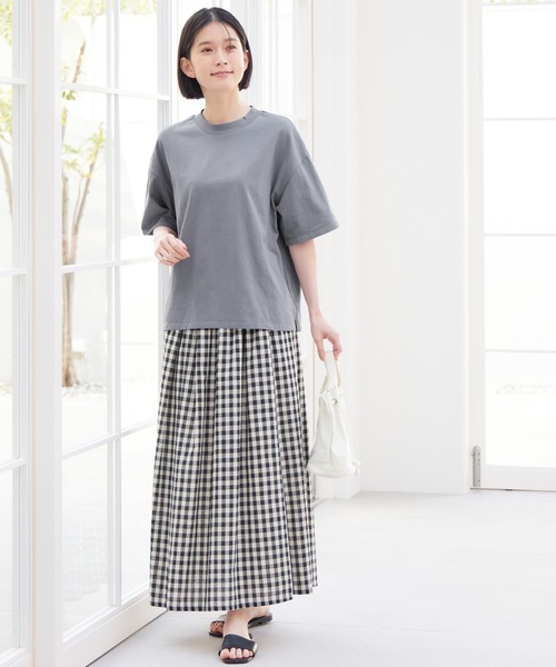 Viola e Viola(ヴィオラエヴィオラ)の「さらひやりコットン プチハイ5分袖Tシャツ(Tシャツ/カットソー・レディース・グレイッシュブルー/オレンジ/ホワイト/ブラック・LL/3L/M/L)」の20枚目の写真