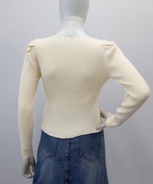 Miniministore(ミニミニストア)の「スクエアネック フェイクボタンニット(ニット/セーター・レディース・アイボリー/オフホワイト/ブラック・FREE)」の10枚目の写真