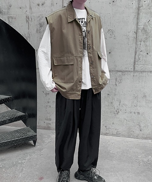 INTERPLAY(インタープレイ)の「【INTERPLAY select】ビッグポケットノースリーブジャケット(ベスト・メンズ・カーキ・FREE)」の2枚目の写真