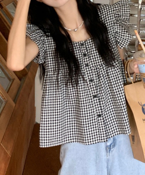 HALEY PESCA（ヘーリーペスカ）の「HALEY PESCA/スクエアネック　チェックフリルブラウス（シャツ/ブラウス・レディース・ブラック/レッド・SMALL/MEDIUM/LARGE）」の5枚目の写真