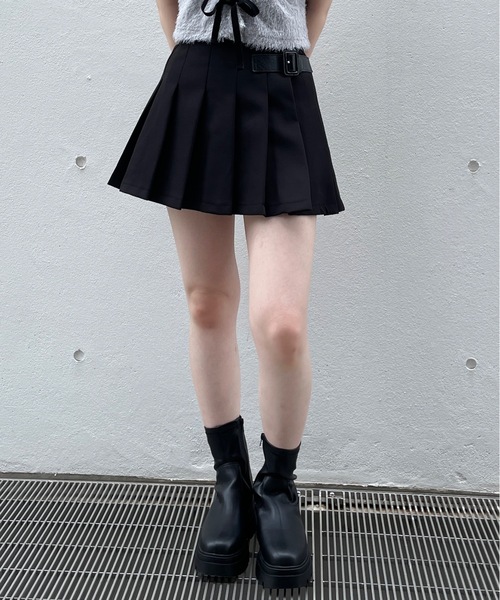 one way（ワンウェイ）の「サイドダブルベルトプリーツスカート
