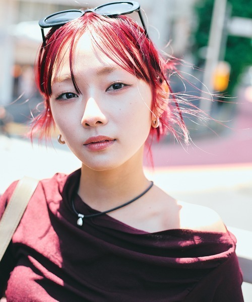 led.tokyo（レッドトウキョウ）の「【led.tokyo】オフショルダートップス（Tシャツ/カットソー・レディース・ブルー/バーガンディー/ブラック・FREE）」の21枚目の写真