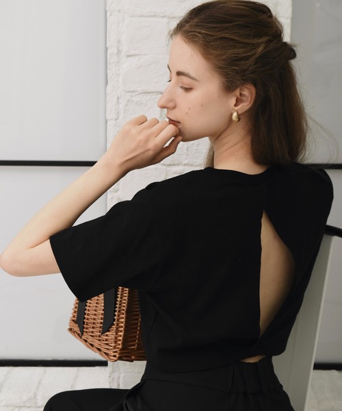 RANCLIC（ランクリック）の「cropped back open T-shirt 【RC】（Tシャツ/カットソー・レディース・アイボリー/ブラック/カーキ・FREE）」の2枚目の写真
