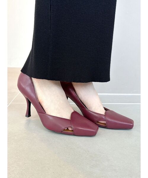 RESEXXY(リゼクシー)の「スリットトゥピンヒールパンプス(パンプス・レディース・ブラック/レッド・SMALL/MEDIUM/LARGE)」の11枚目の写真