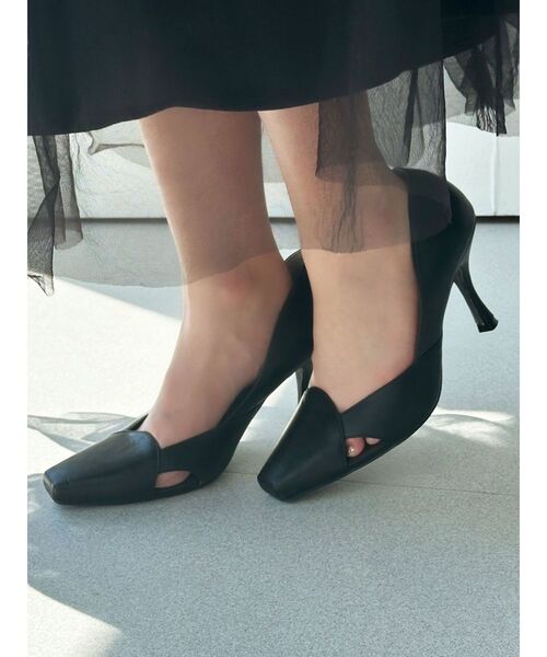 RESEXXY(リゼクシー)の「スリットトゥピンヒールパンプス(パンプス・レディース・ブラック/レッド・SMALL/MEDIUM/LARGE)」の10枚目の写真