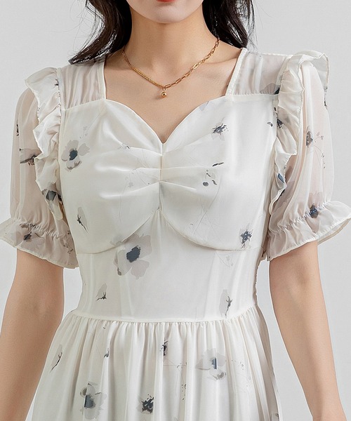 【AJE】パフスリーブシャーリングワンピースWisteria Midi Dress レディース 花柄シアーパフスリーブシャーリングウエスト切替