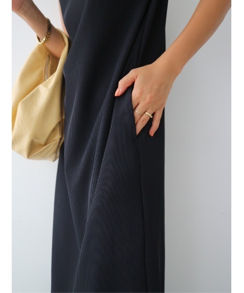 TRUNC（トランクエイティーエイト）の「Smooth Rib 2WAY Dress（ワンピース・レディース・アイボリー/ブラック/ダークブルー・FREE）」の16枚目の写真