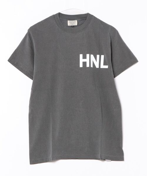 URBAN ISLAND SOCIETY(アーバンアイランドソサエティ)の「【URBAN ISLAND SOCIETY/アーバンアイランドソサエティ】HNL TEE/ワンポイント半袖Tシャツ(Tシャツ/カットソー・メンズ・ブラック系その他/ブルー系その他/イエロー系その他・SMALL/MEDIUM/LARGE/X-LARGE)」の4枚目の写真