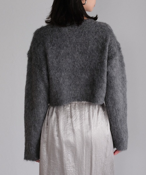 r.（アールドット）の「モヘアタッチニット　クロップドプルオーバー（ニット/セーター・レディース・チャコールグレー/アイボリー/グリーン/レッド/モカ/イエロー・FREE）」の10枚目の写真