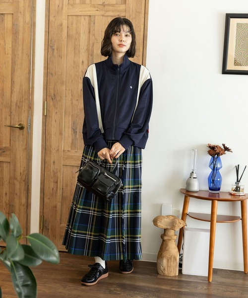 POLO BCS（ポロ ビーシーエス）の「【POLO BCS(ポロ・ビーシーエス)】トラックジャケット（ジャージ・レディース・アイボリー/ネイビー/ボルドー・SHORT/LONG）」の10枚目の写真