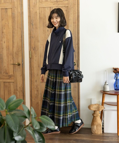 POLO BCS（ポロ ビーシーエス）の「【POLO BCS(ポロ・ビーシーエス)】トラックジャケット（ジャージ・レディース・アイボリー/ネイビー/ボルドー・SHORT/LONG）」の11枚目の写真