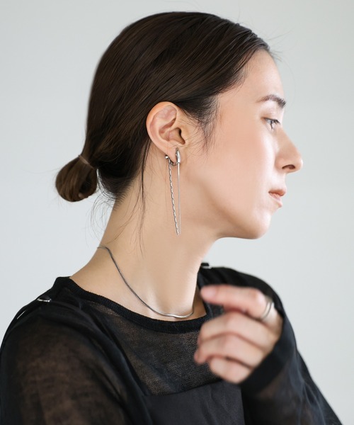 select MOCA（セレクトモカ）の「ダブルラインチェーンロングイヤリング（イヤリング・レディース・シルバー/ゴールド・FREE）」の8枚目の写真