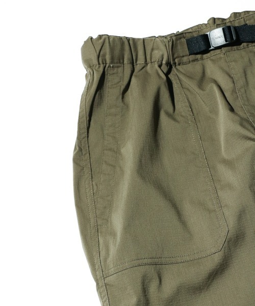 NANGA(ナンガ)の「NANGA / ナンガ HINOC RIPSTOP FIELD PANTS ヒノック リップストップ フィールドパンツ(その他パンツ・メンズ・ブラック/エメラルド・MEDIUM/LARGE/X-LARGE)」の18枚目の写真