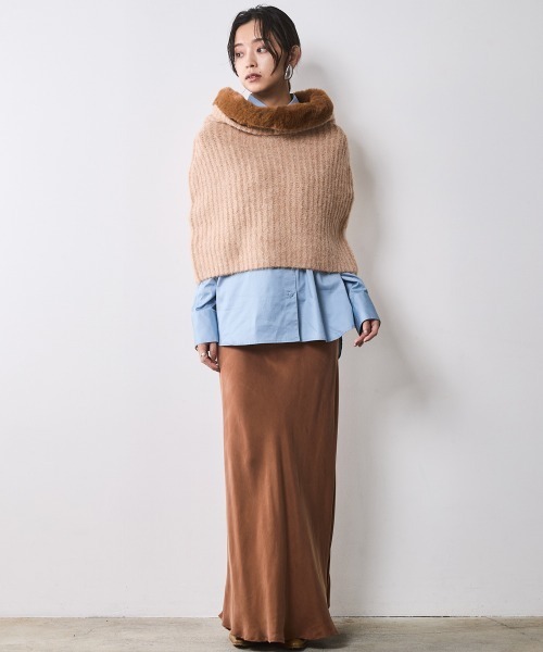 CHIC STYLE(シックスタイル)の「フェイクファー付マントニット <大きいサイズ有>シックスタイル (ニット/セーター・レディース・グレー/モカ・3L/LL/L/M/5L/4L)」の18枚目の写真