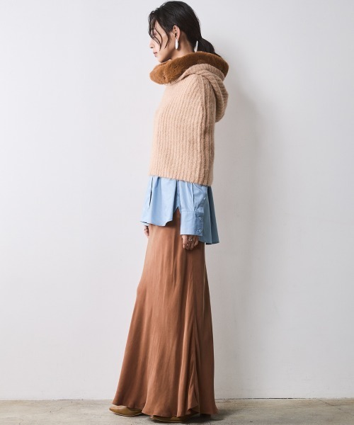 CHIC STYLE(シックスタイル)の「フェイクファー付マントニット <大きいサイズ有>シックスタイル (ニット/セーター・レディース・グレー/モカ・3L/LL/L/M/5L/4L)」の19枚目の写真