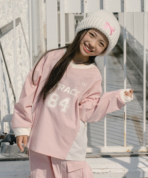 URBAN CHERRY（アーバンチェリー）の「【U.TRACK】ナンバリングレーシング切り替えプルオーバー（その他トップス・キッズ・ピンク/ブルー/ブラック・110cm/140cm/130cm/120cm/150cm）」の8枚目の写真