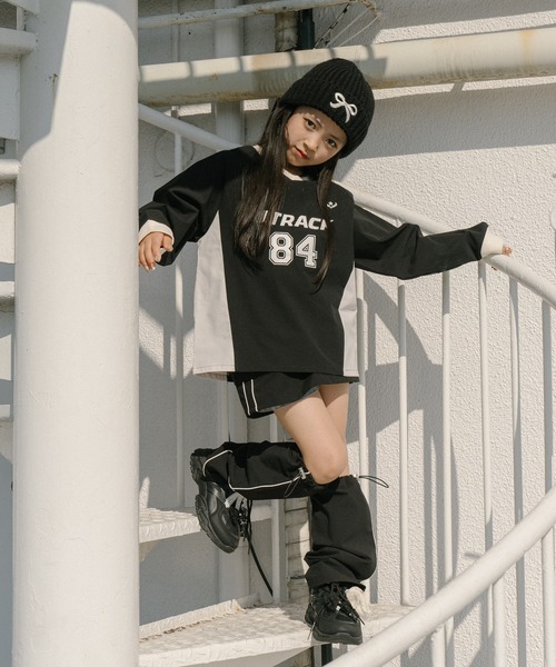 URBAN CHERRY（アーバンチェリー）の「【U.TRACK】ナンバリングレーシング切り替えプルオーバー（その他トップス・キッズ・ピンク/ブルー/ブラック・110cm/140cm/130cm/120cm/150cm）」の22枚目の写真