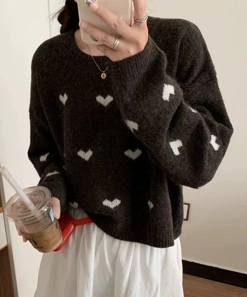 ROOPTOKYO(ループトウキョウ)の「ハート柄 クロップド丈 ニットプルオーバー(ニット/セーター・レディース・ホワイト/ブラウン/ピンク/グレー・FREE)」の3枚目の写真