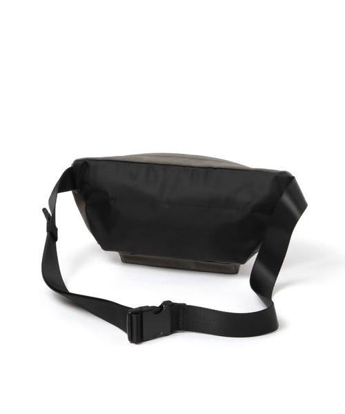 GLOBAL WORK（グローバルワーク）の「フェイクスウェードボディバッグ/152820（ボディバッグ/ウエストポーチ・メンズ・ブラック/グレー/ベージュ・FREE）」の9枚目の写真