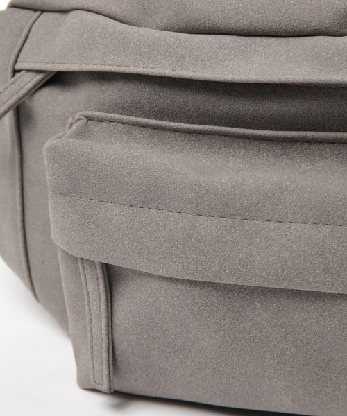 GLOBAL WORK（グローバルワーク）の「フェイクスウェードボディバッグ/152820（ボディバッグ/ウエストポーチ・メンズ・ブラック/グレー/ベージュ・FREE）」の17枚目の写真