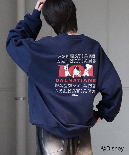 Disney（ディズニー）の「ディズニーシリーズ ワンポイント刺繍 / バックプリント ビッグシルエットプルオーバー クルースウェット ユニセックス（スウェット・メンズ・アッシュグレー/ブルー系その他2/ライトグレー系/ホワイト系その他/ブラック系その他2/ブラック/ライトグレー系4/ブラック系その他4/ホワイト系その他3/ホワイト系その他4/ライトグレー系3/ブラック系その他3/ホワイト系その他2/ブラック系その他/チャコールグレー/ブルー系その他4/ブルー系その他3/グレー系その他5/ブラック系その他6/グリーン系その他5/ホワイト系その他6/レッド系その他6/ブラック系その他5・L/M）」の20枚目の写真