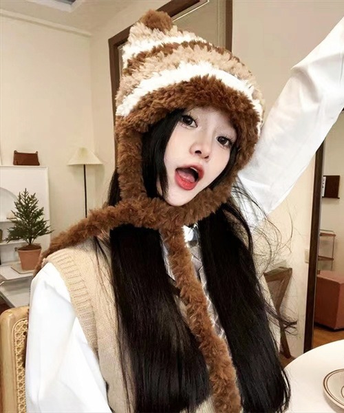 BAYBLO(ベイブロ)の「(SB)ボンボン付き シャギーニット ボーダー柄 猫耳 ニット帽子(ニットキャップ/ビーニー・レディース・ブラック系/ベージュ系/ピンク系/ブラウン系・FREE)」の3枚目の写真