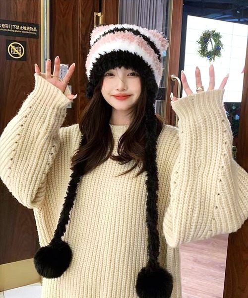BAYBLO(ベイブロ)の「(SB)ボンボン付き シャギーニット ボーダー柄 猫耳 ニット帽子(ニットキャップ/ビーニー・レディース・ブラック系/ベージュ系/ピンク系/ブラウン系・FREE)」の5枚目の写真