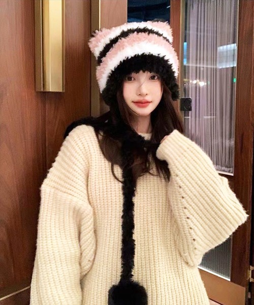 BAYBLO(ベイブロ)の「(SB)ボンボン付き シャギーニット ボーダー柄 猫耳 ニット帽子(ニットキャップ/ビーニー・レディース・ブラック系/ベージュ系/ピンク系/ブラウン系・FREE)」の7枚目の写真