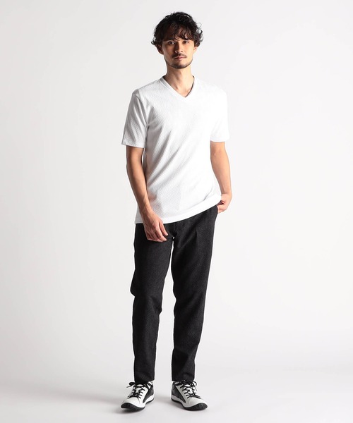 NICOLE CLUB FOR MEN(ニコルクラブフォーメン)の「バスケットリンクスジャガードVネックプルオーバ(Tシャツ/カットソー・メンズ・シルバーグレー/ピンク系/ブラック系/ブラック/オフホワイト・MEDIUM/LARGE/X-LARGE)」の7枚目の写真