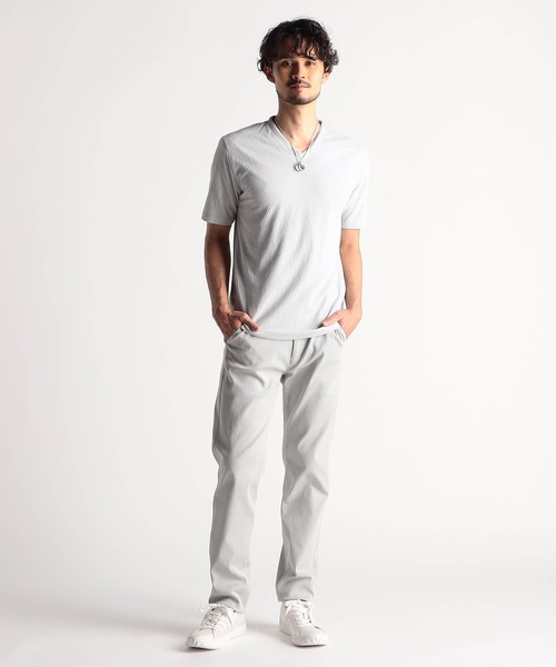 NICOLE CLUB FOR MEN(ニコルクラブフォーメン)の「バスケットリンクスジャガードVネックプルオーバ(Tシャツ/カットソー・メンズ・シルバーグレー/ピンク系/ブラック系/ブラック/オフホワイト・MEDIUM/LARGE/X-LARGE)」の8枚目の写真