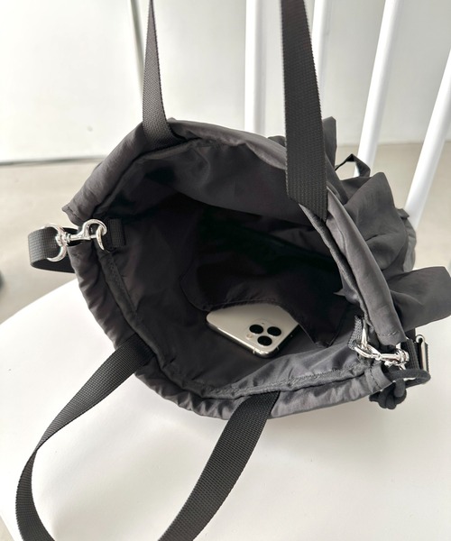 Lee（リー）の「Lee/リー フリル リボン ドロスト 2WAY 巾着 ショルダーバッグ/ギャザー バレエコア（ショルダーバッグ・レディース・ブラック/シルバー/ベージュ/ブルー・FREE）」の7枚目の写真