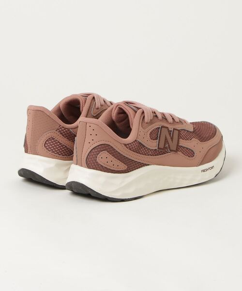 NEW BALANCE(ニューバランス)の「ニューバランス New Balance Fresh Foam Arishiv4_(スニーカー・レディース・ブラウン・23.5cm/24.5cm/25.5cm/23.0cm/24.0cm/25.0cm)」の2枚目の写真