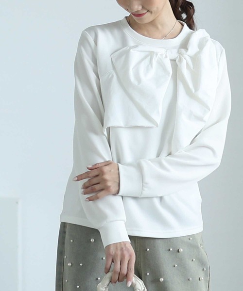 Sawa a la mode(サワアラモード)の「ビックリボンモチーフ付きカットソー(Tシャツ/カットソー・レディース・ホワイト/ブラック・FREE)」の1枚目の写真
