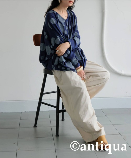 antiqua(アンティカ)の「ランダムドットトップス(Tシャツ/カットソー・レディース・ライトグレー/ブルー・ONESIZE)」の10枚目の写真