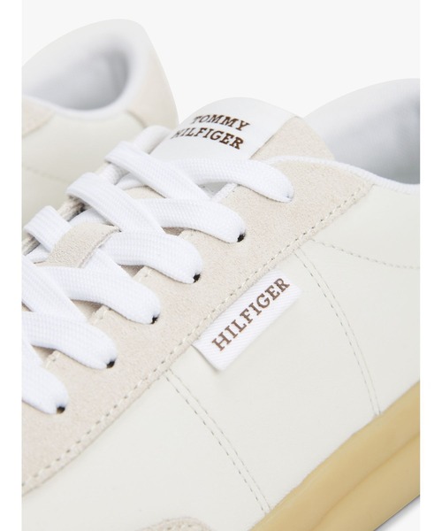 TOMMY HILFIGER（トミーヒルフィガー）の「カップセットサマーレザースニーカー（スニーカー・メンズ・ホワイト/アイボリー・26cm/26.5cm/27.5cm）」の7枚目の写真
