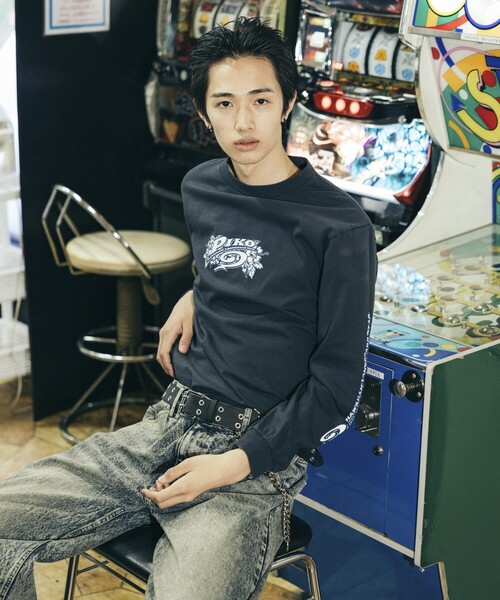 FREAK'S STORE(フリークスストア)の「PIKO/ピコ 別注 フラワークロスロゴ ロングスリーブTシャツ(Tシャツ/カットソー・メンズ・ブルー/オフホワイト/ブラック・X-LARGE/LARGE/MEDIUM)」の20枚目の写真
