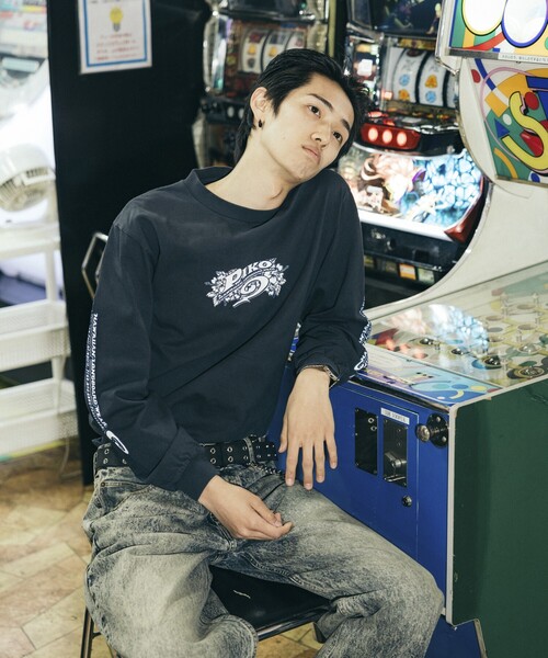 FREAK'S STORE(フリークスストア)の「PIKO/ピコ 別注 フラワークロスロゴ ロングスリーブTシャツ(Tシャツ/カットソー・メンズ・ブルー/オフホワイト/ブラック・X-LARGE/LARGE/MEDIUM)」の14枚目の写真