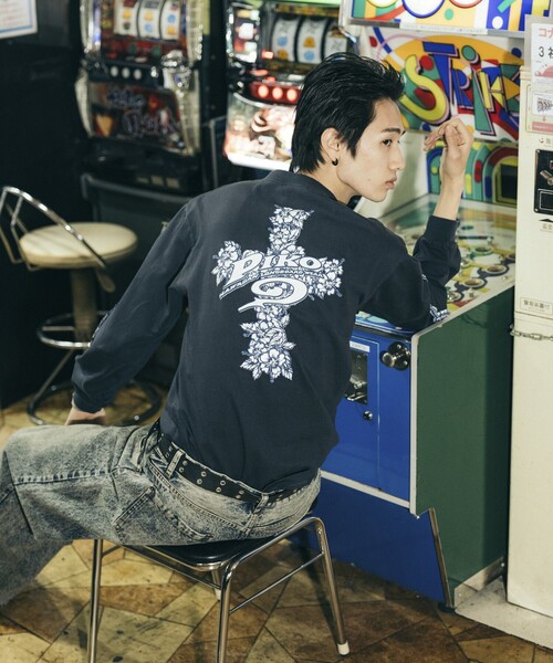 FREAK'S STORE(フリークスストア)の「PIKO/ピコ 別注 フラワークロスロゴ ロングスリーブTシャツ(Tシャツ/カットソー・メンズ・ブルー/オフホワイト/ブラック・X-LARGE/LARGE/MEDIUM)」の17枚目の写真