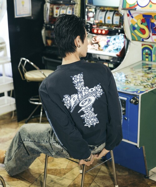 FREAK'S STORE(フリークスストア)の「PIKO/ピコ 別注 フラワークロスロゴ ロングスリーブTシャツ(Tシャツ/カットソー・メンズ・ブルー/オフホワイト/ブラック・X-LARGE/LARGE/MEDIUM)」の18枚目の写真