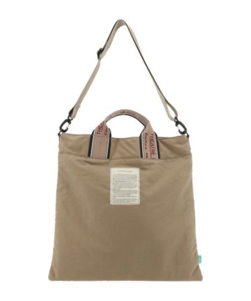 THEATRE PRODUCTS（シアタープロダクツ）の「【THEATRE PRODUCTS/シアタープロダクツ】 NAUGHTIAM別注 2way薄マチショルダー（ショルダーバッグ・レディース・グレー/ベージュ/ブラック・FREE）」の4枚目の写真