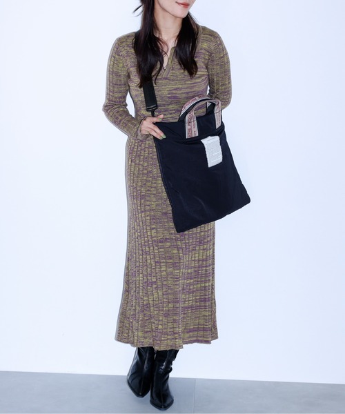 THEATRE PRODUCTS（シアタープロダクツ）の「【THEATRE PRODUCTS/シアタープロダクツ】 NAUGHTIAM別注 2way薄マチショルダー（ショルダーバッグ・レディース・グレー/ベージュ/ブラック・FREE）」の13枚目の写真