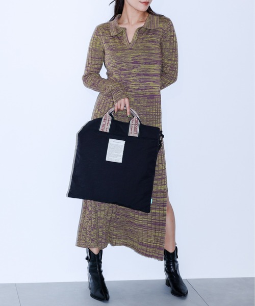 THEATRE PRODUCTS（シアタープロダクツ）の「【THEATRE PRODUCTS/シアタープロダクツ】 NAUGHTIAM別注 2way薄マチショルダー（ショルダーバッグ・レディース・グレー/ベージュ/ブラック・FREE）」の14枚目の写真