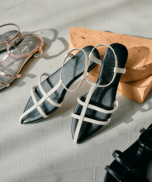 LEPSIM(レプシィム)の「アンクルストラップフラットサンダル 311672(サンダル・レディース・ガンメタ/ブラック/アイボリー・LARGE/MEDIUM)」の2枚目の写真