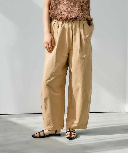 LEPSIM(レプシィム)の「アンクルストラップフラットサンダル 311672(サンダル・レディース・ガンメタ/ブラック/アイボリー・LARGE/MEDIUM)」の11枚目の写真