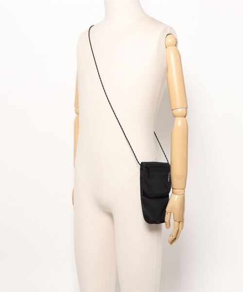 Mag.（マグ）の「【GRAMICCI(グラミチ) 】CORDURA NECK POUCH（ショルダーバッグ・メンズ・オリーブ/ブラック・FREE）」の13枚目の写真