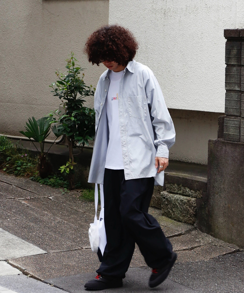 WISM（ウィズム）の「NAMELESSNESS / ネームレスネス Over Fit Shirt（シャツ/ブラウス・メンズ・ネイビー/ブルー系その他・2/3）」の3枚目の写真