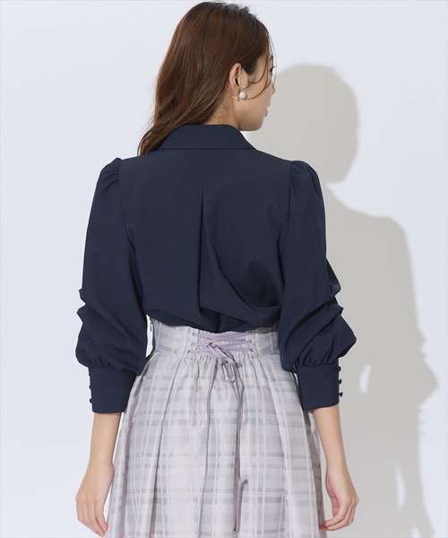 SWINGLE（スウィングル）の「バルーンスリーブバイカラーボウタイブラウス（シャツ/ブラウス・レディース・ライトベージュ/ピンク/ネイビー・FREE）」の7枚目の写真