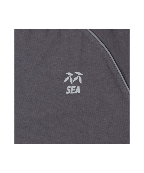 WIND AND SEA(ウィンダンシー)の「Piping Raglan S/S Top(Tシャツ/カットソー・メンズ・チャコールグレー/ブラック・MEDIUM/LARGE/X-LARGE/SMALL)」の4枚目の写真